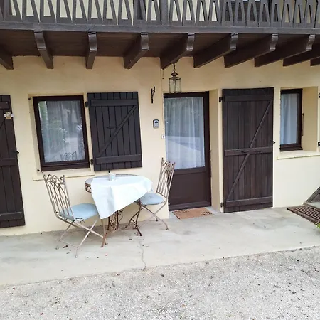 アパート Le Clairat